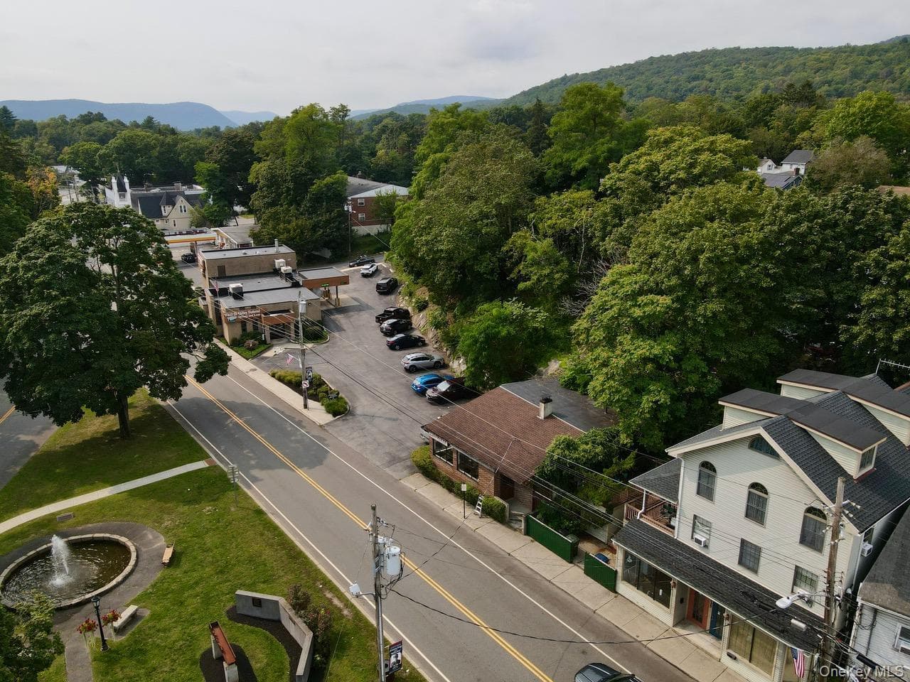 233 Main Street thumbnail 5