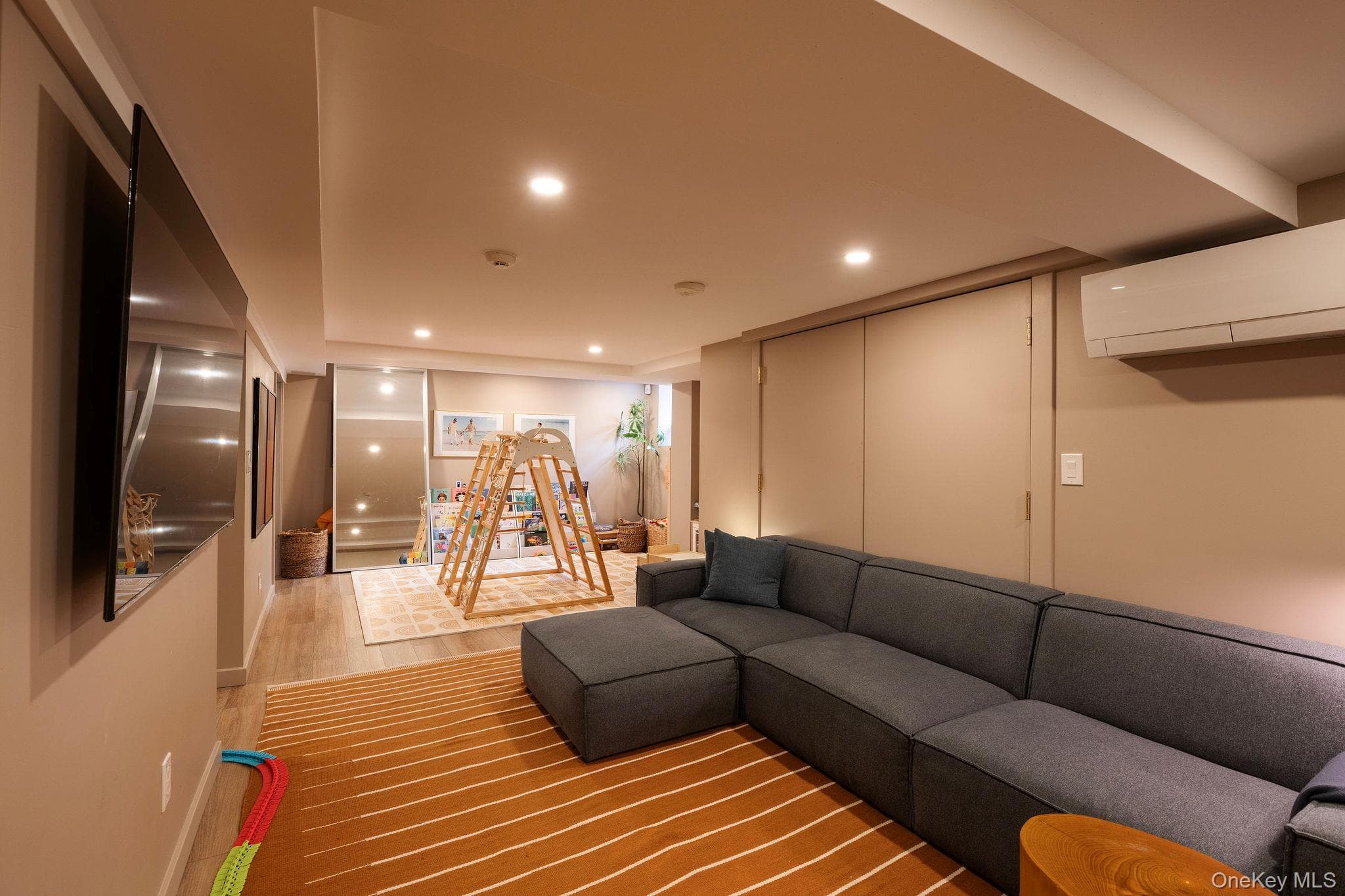 120 Saint James Street thumbnail 34