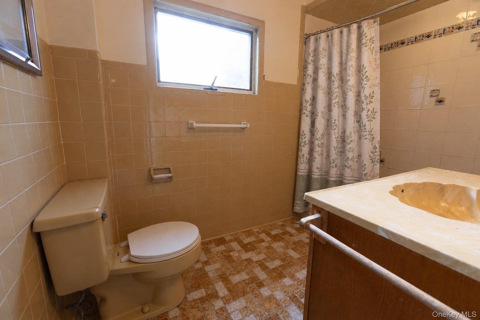 504 Tower Avenue thumbnail 12