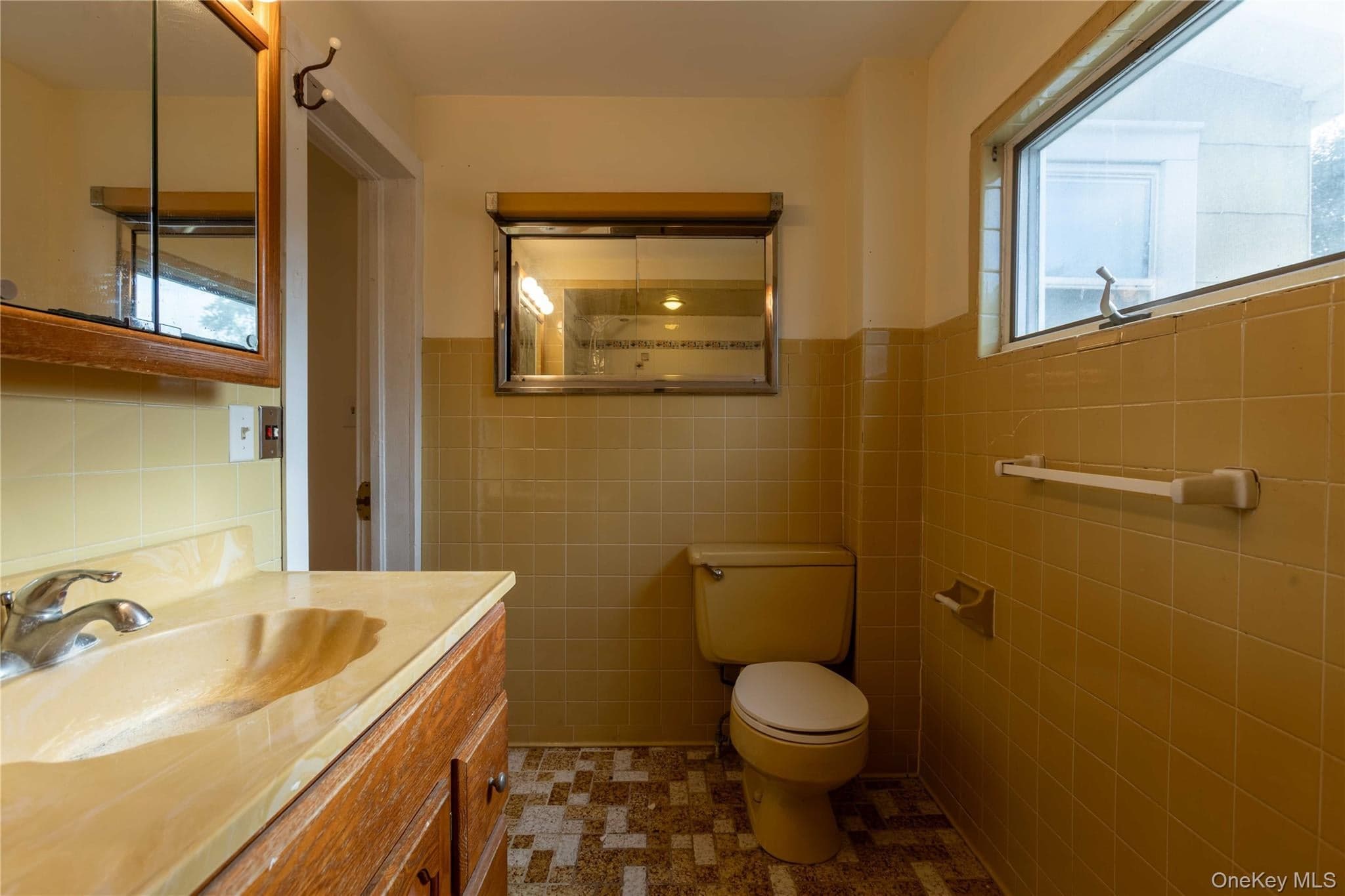 504 Tower Avenue thumbnail 14