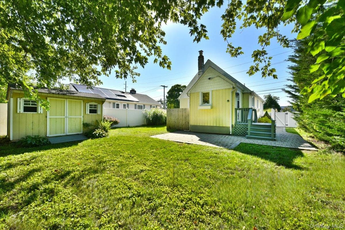35 Montauk Drive thumbnail 25