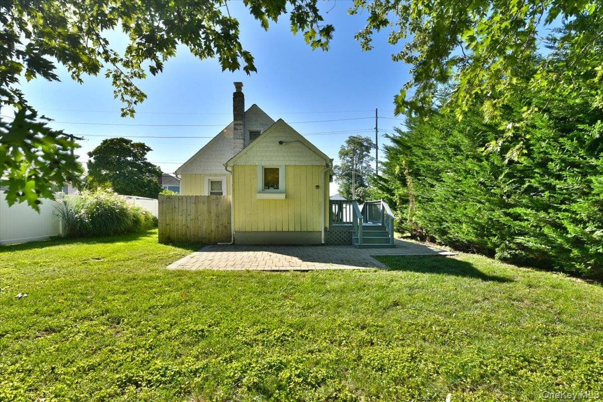 35 Montauk Drive thumbnail 26
