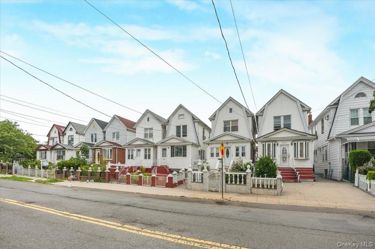 108-10 107th Avenue thumbnail 3