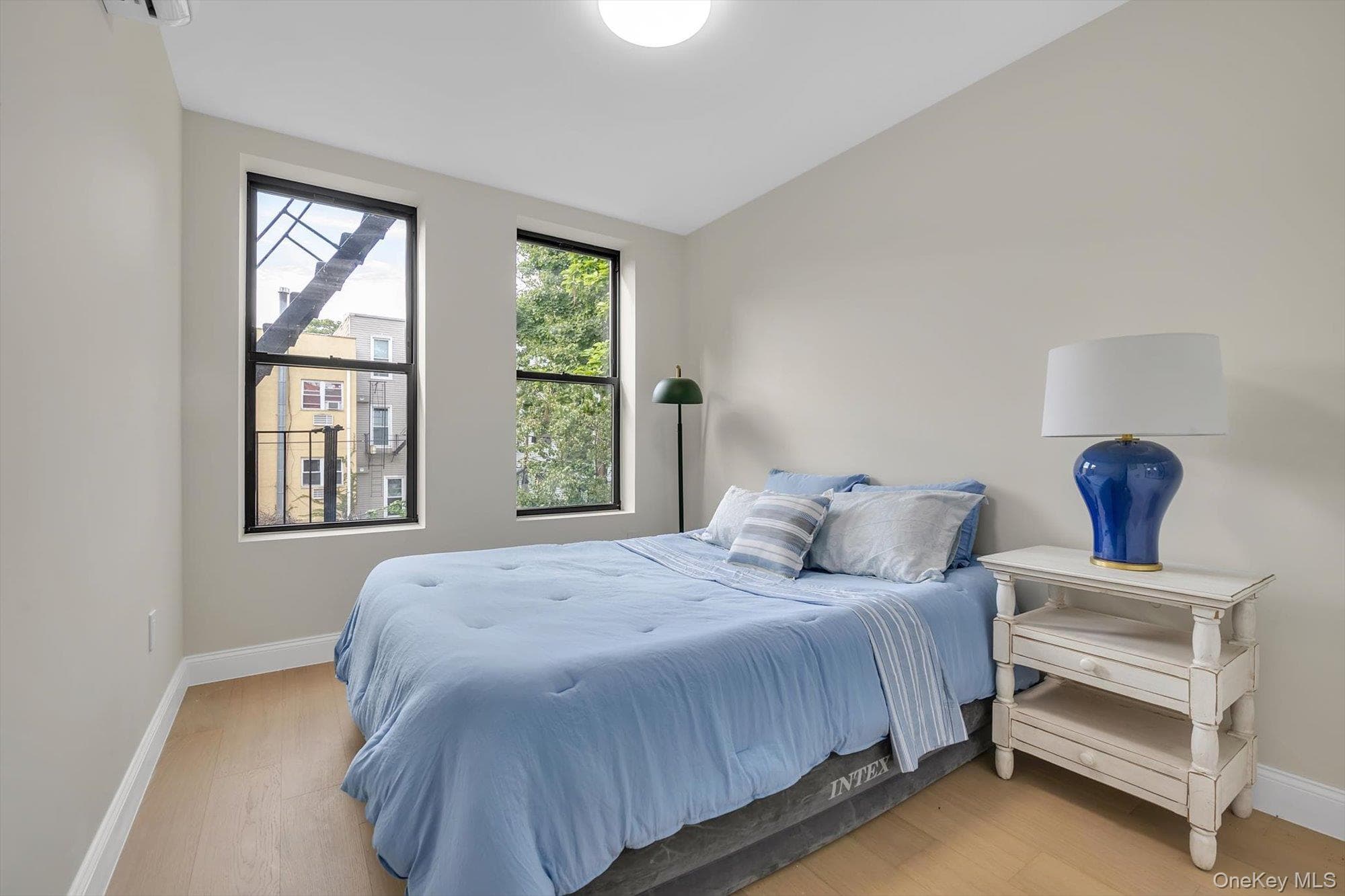 1045 Jefferson Avenue thumbnail 15