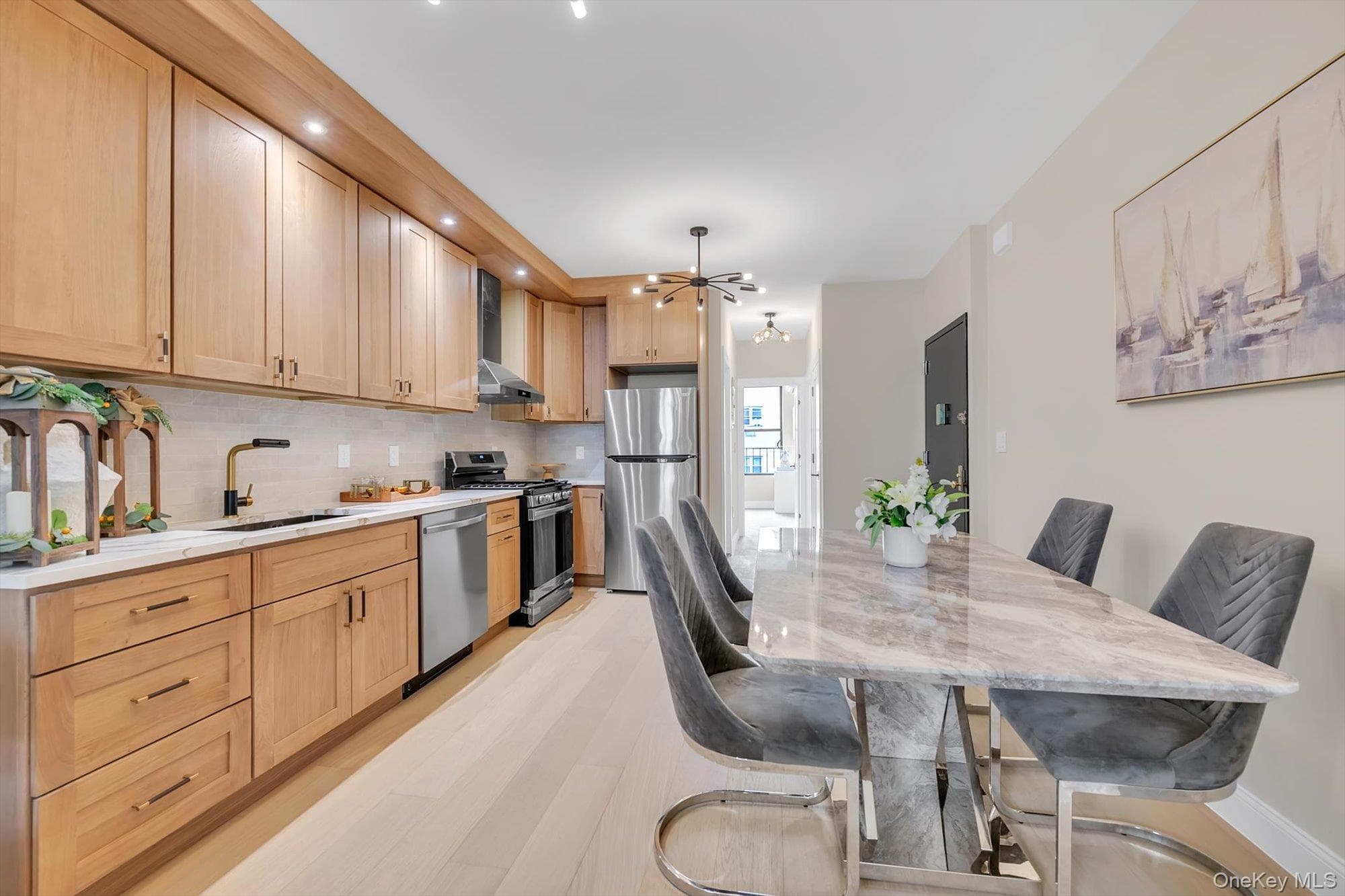 1045 Jefferson Avenue thumbnail 11