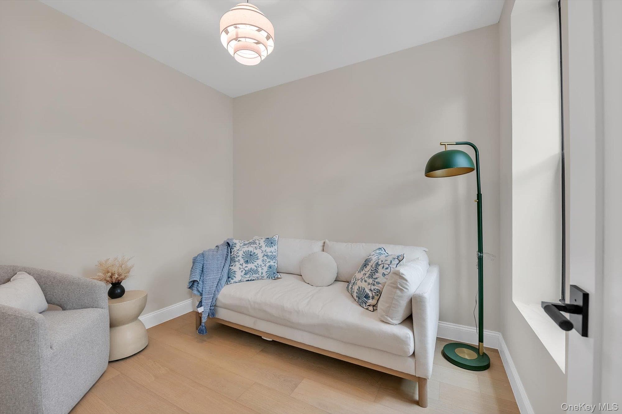 1045 Jefferson Avenue thumbnail 13