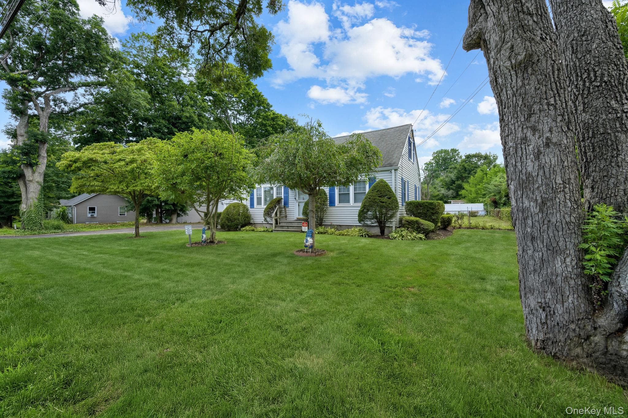 1547 Walt Whitman Road thumbnail 10