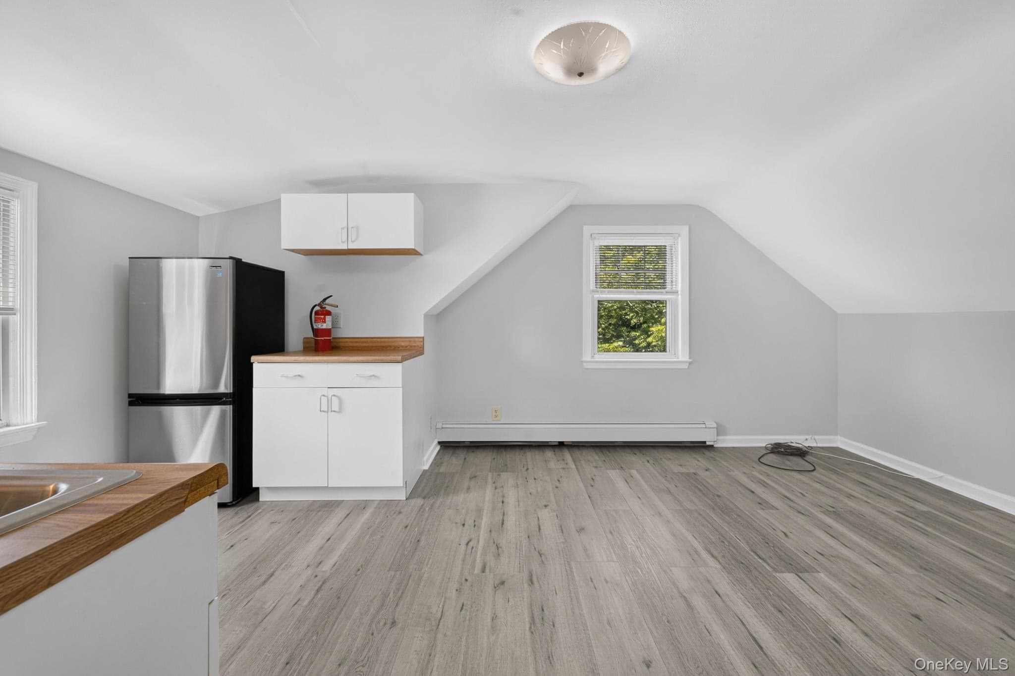 1547 Walt Whitman Road thumbnail 33