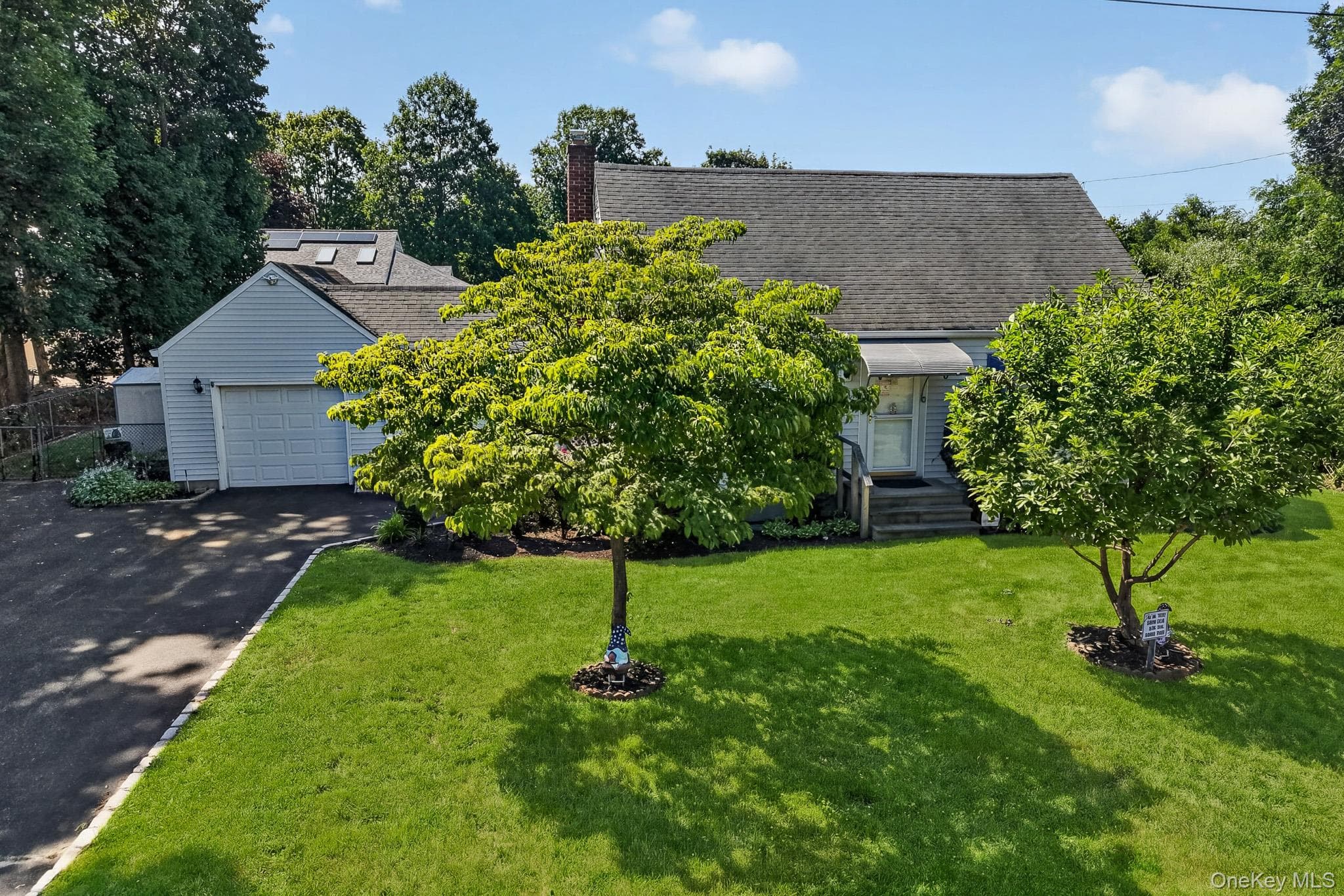 1547 Walt Whitman Road thumbnail 7