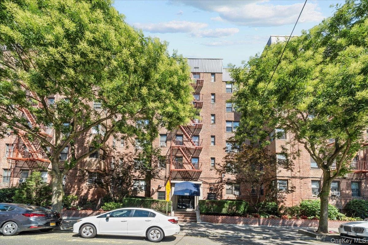 3260 Netherland Avenue Unit: 2F, Bronx