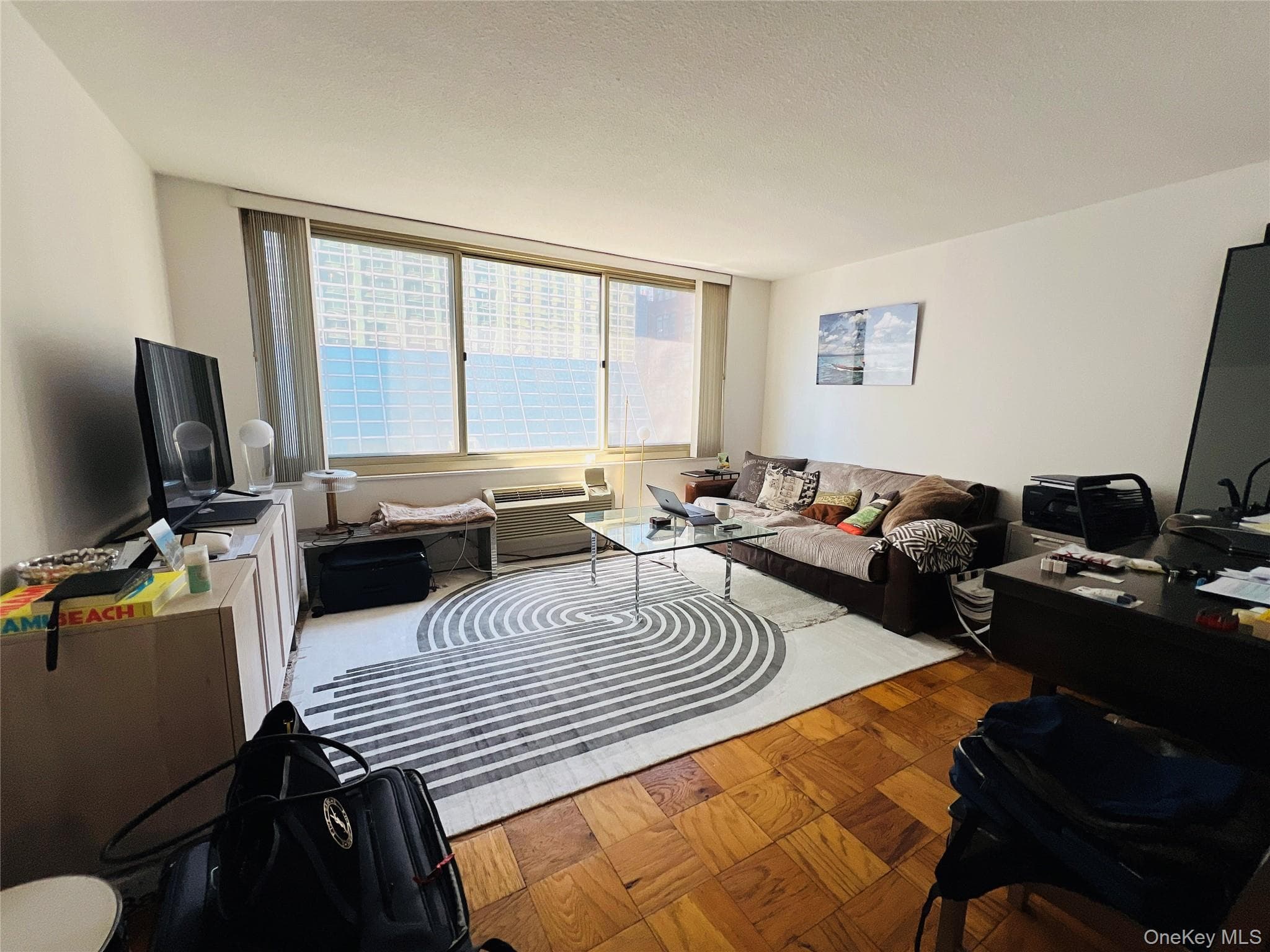 333 E 45th Street Unit: 17F thumbnail 2
