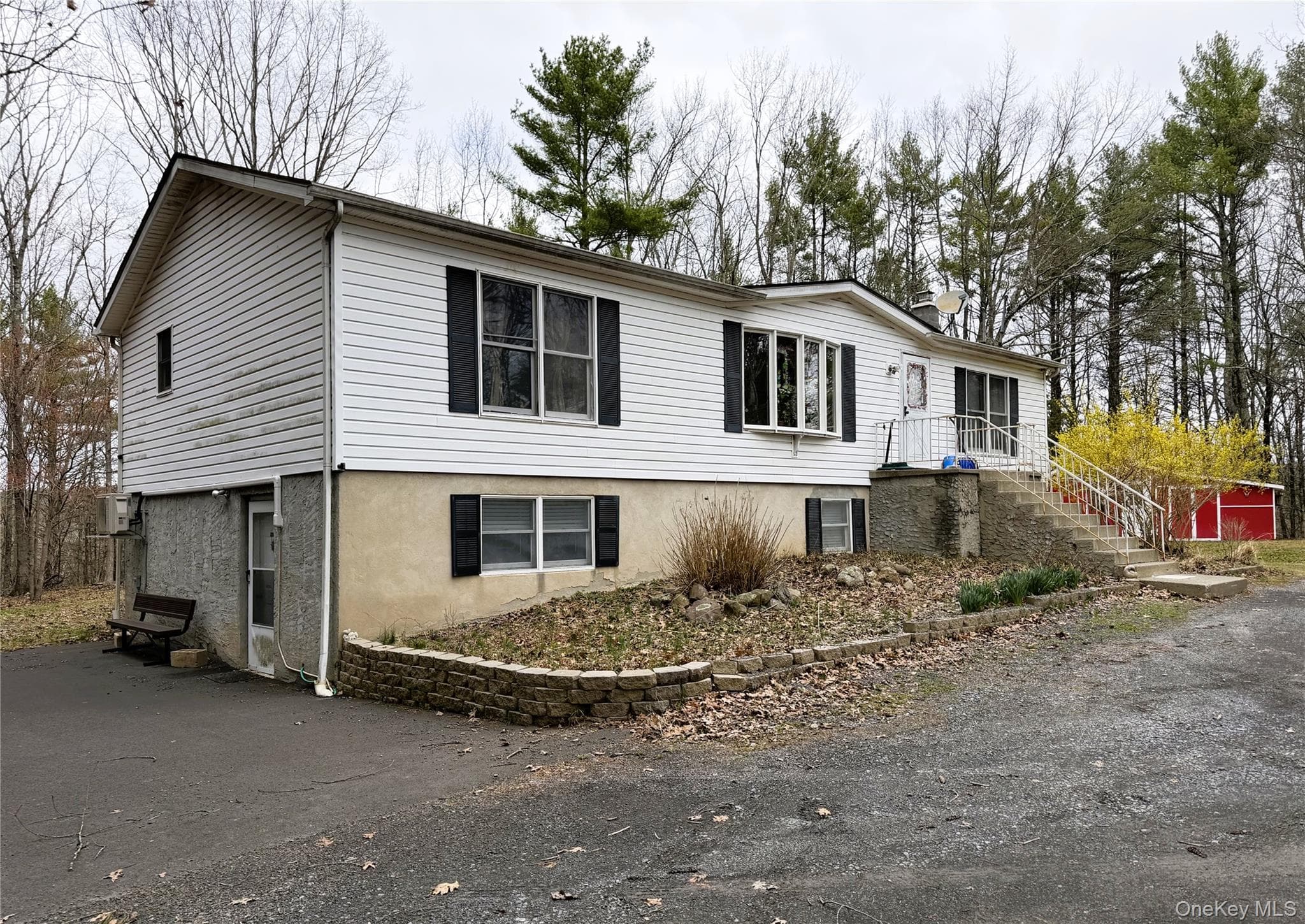 164 Frank Hitchcock Road thumbnail 2