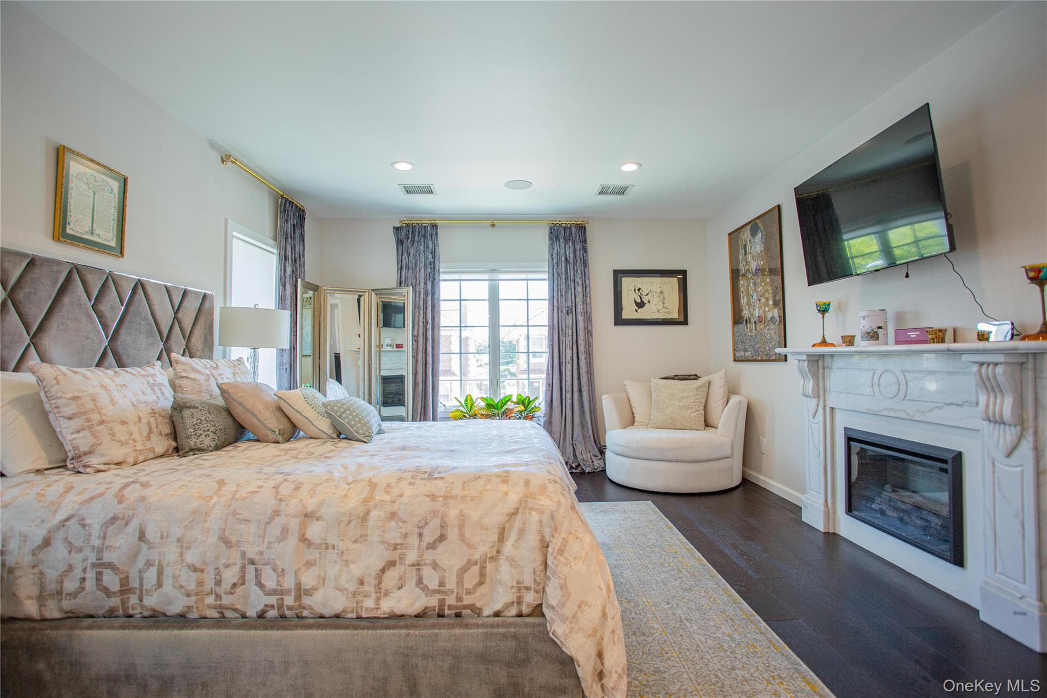 165 W Walnut Street thumbnail 16