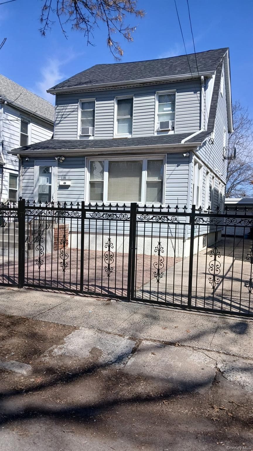 11633 198 Th Street photo 1