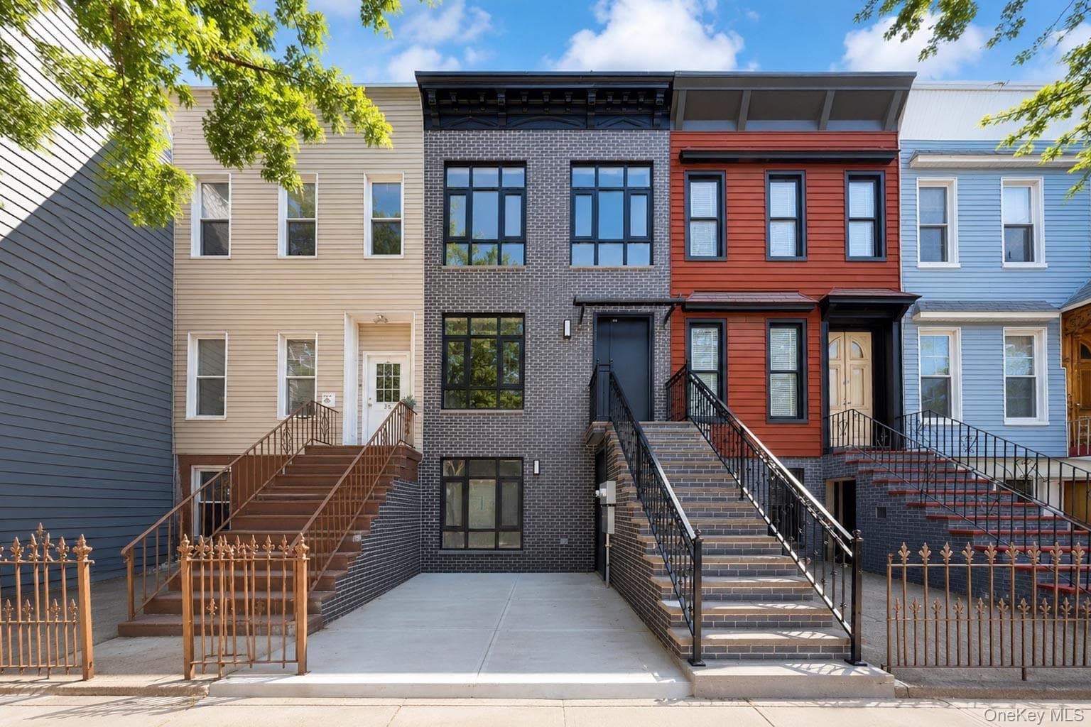 25 Goodwin Place photo 1