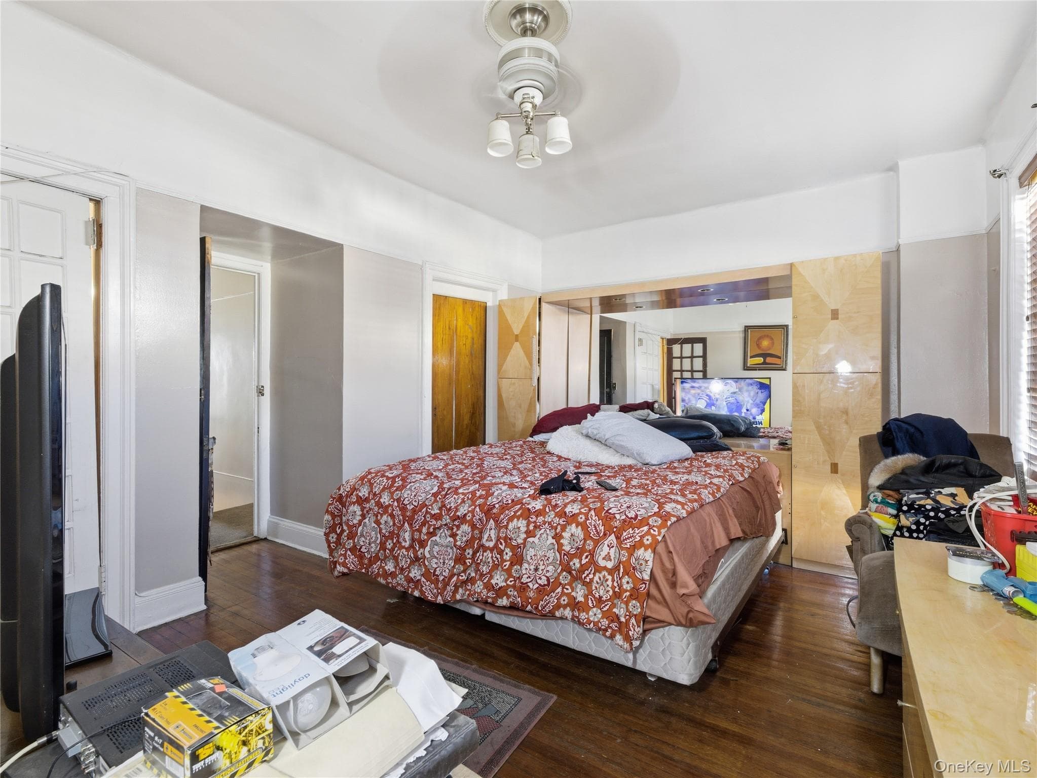 372 Parkside Avenue thumbnail 17