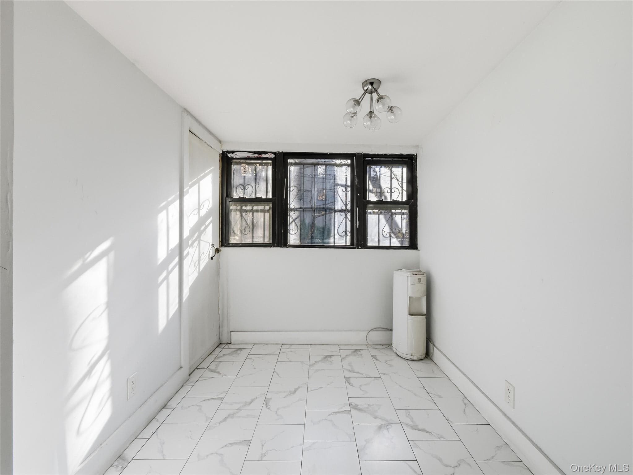 372 Parkside Avenue thumbnail 11