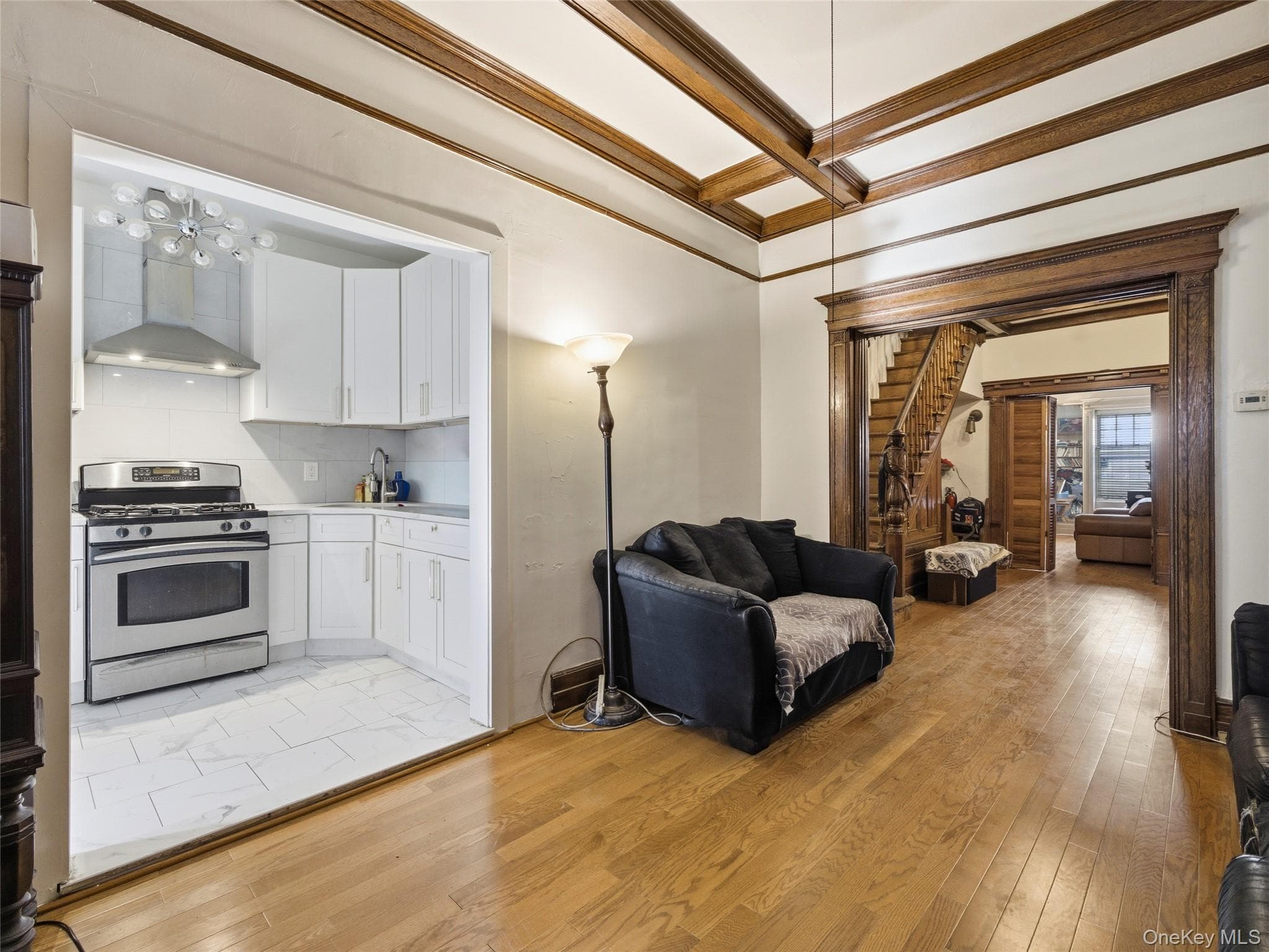 372 Parkside Avenue thumbnail 8