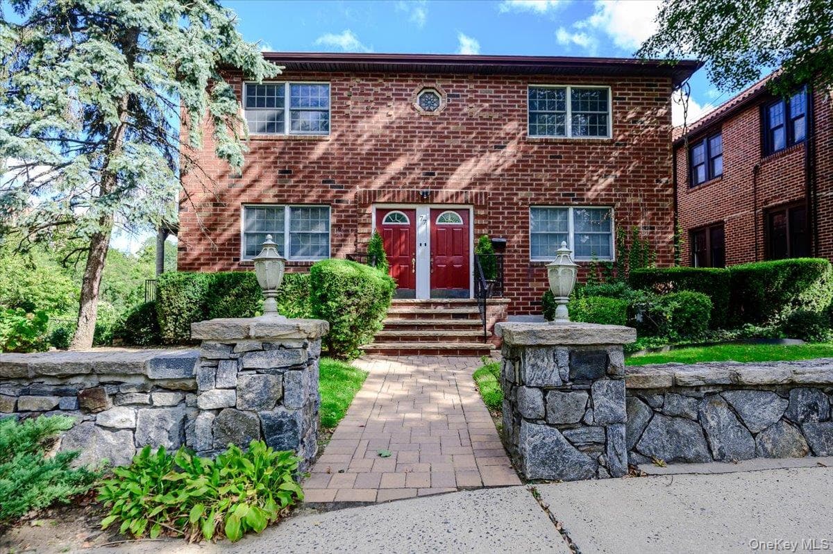77 W Devonia Avenue, Mount Vernon