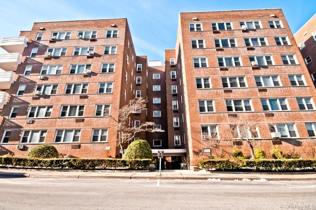 30 E Hartsdale Avenue Unit: 3E, Hartsdale