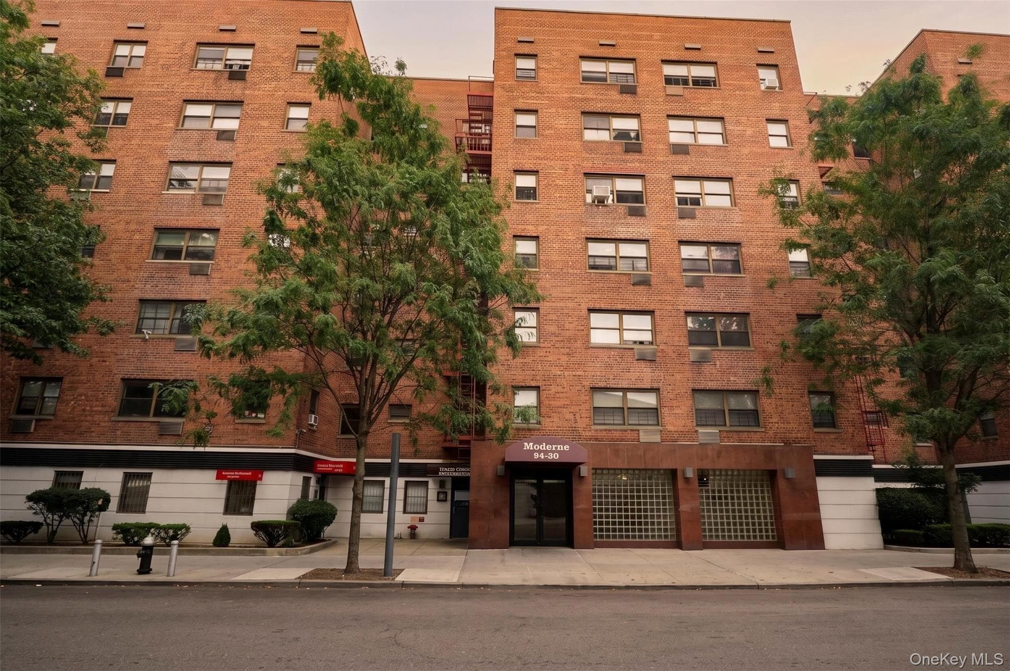 94-30 58th Avenue Unit: 1E, Elmhurst