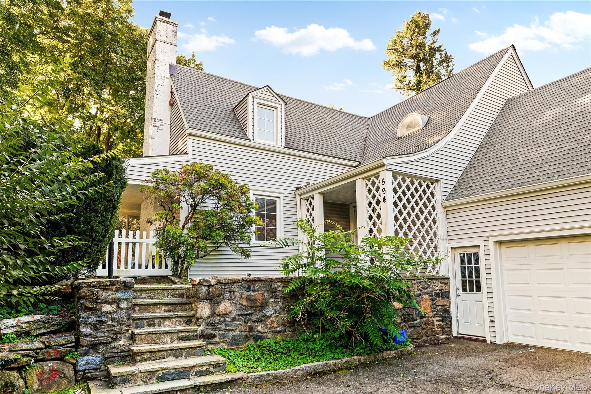 594 Fort Hill Road, Scarsdale