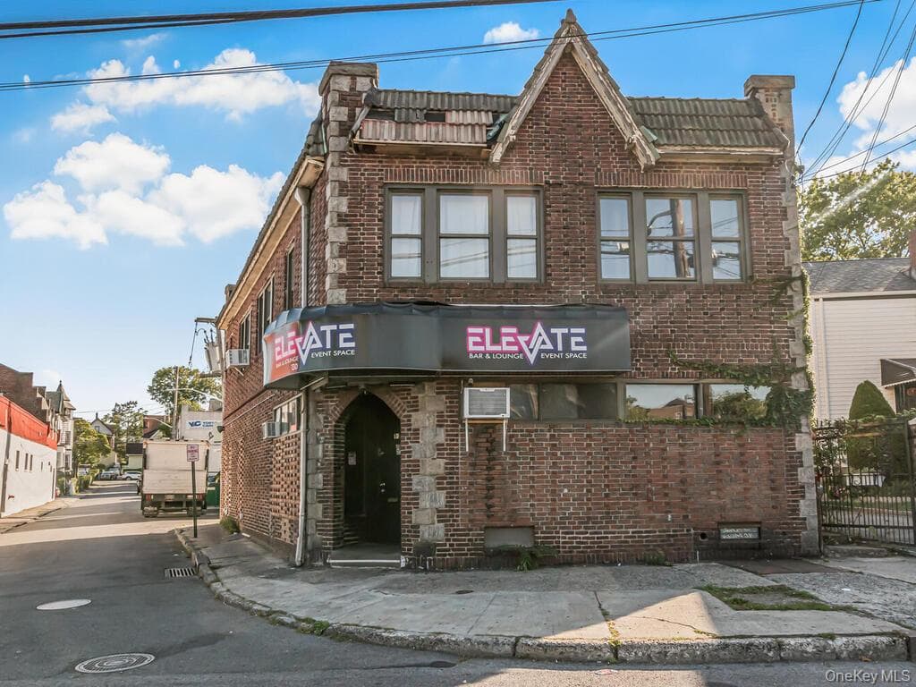 130 E 1st Street, Mount Vernon