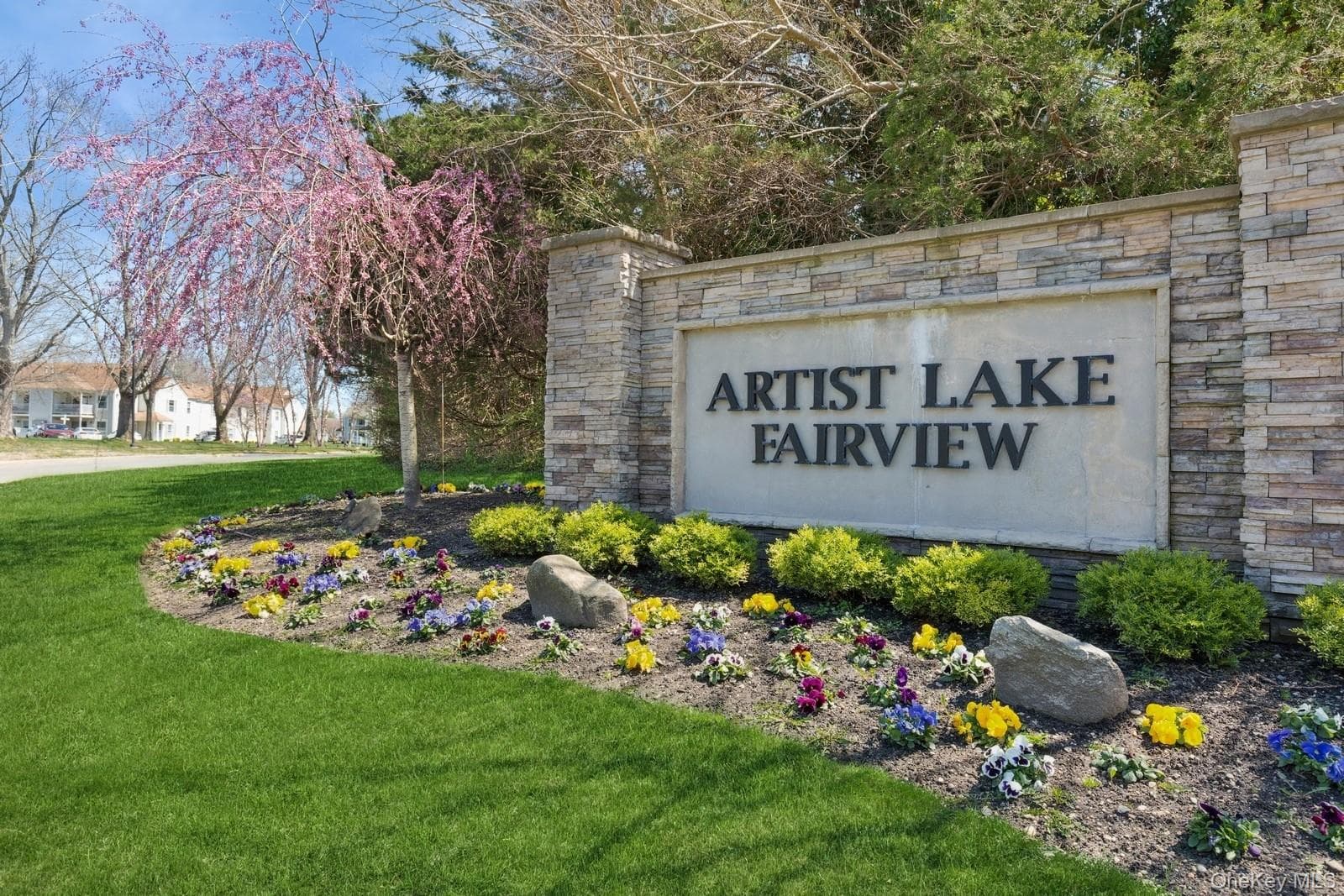 33 Fairview Circle, Middle Island