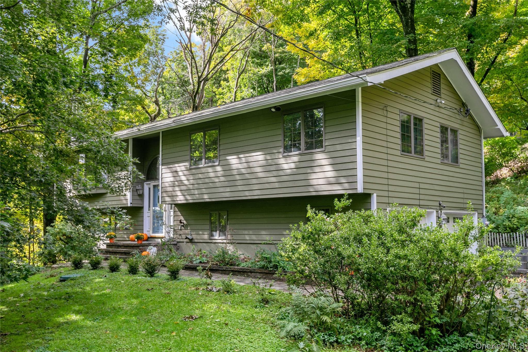 999 Cliff Avenue, Yorktown Heights