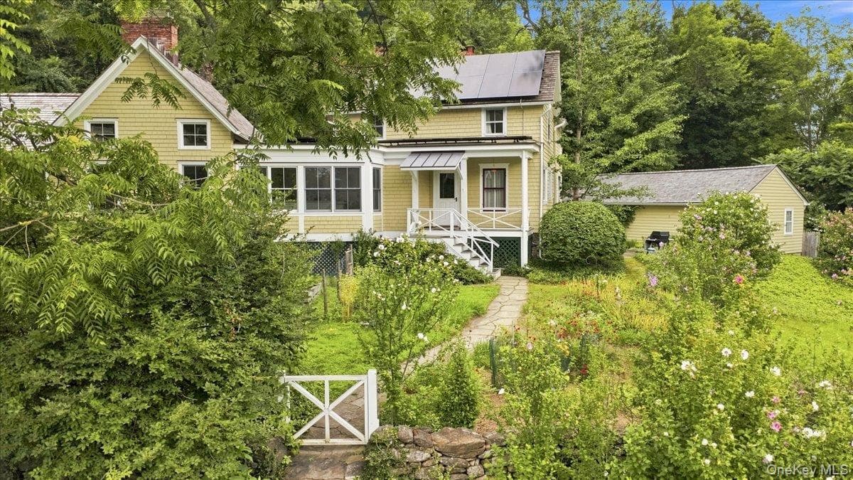 100 Whitlockville Road, Katonah