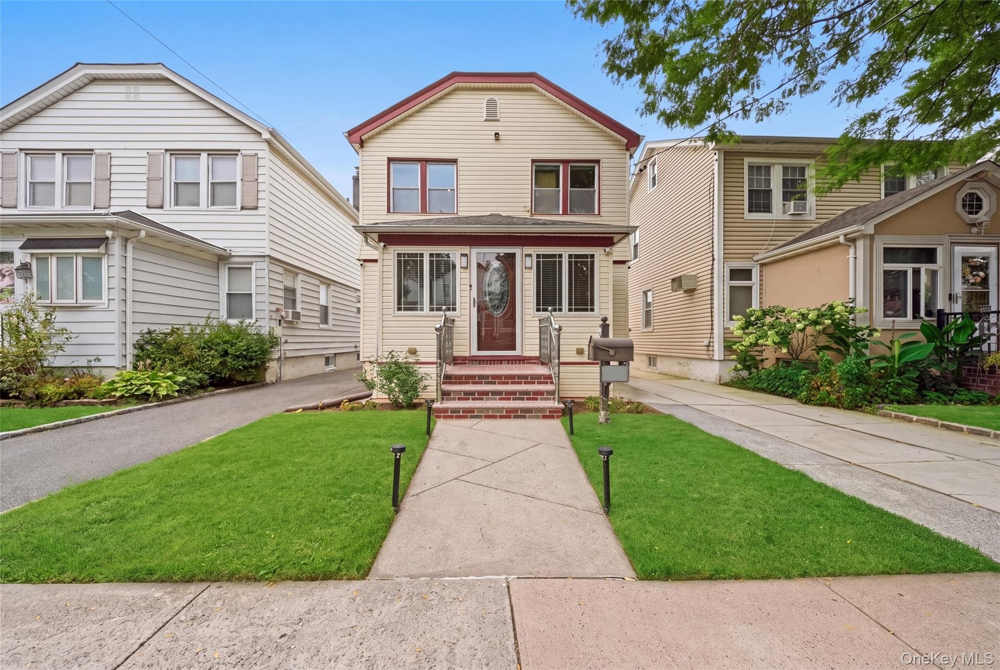 8777 254th Street, Bellerose
