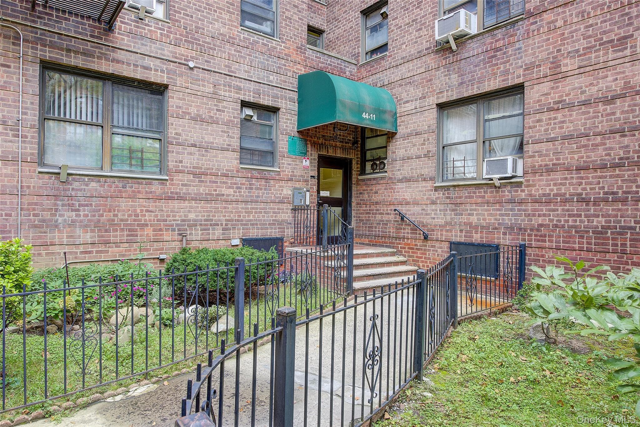 44-11 Macnish Street Unit: 4A, Elmhurst