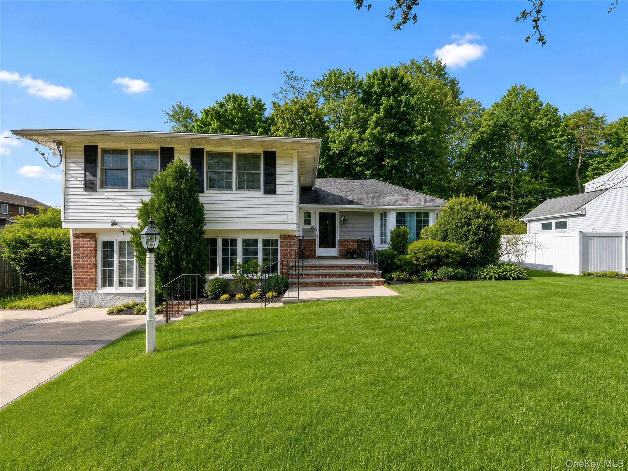74 Cornell Drive, Smithtown