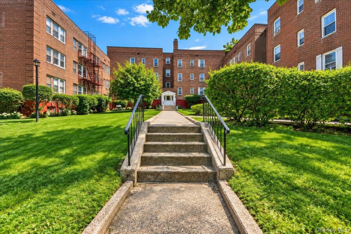 150 Ravine Avenue Unit: 3B, Yonkers