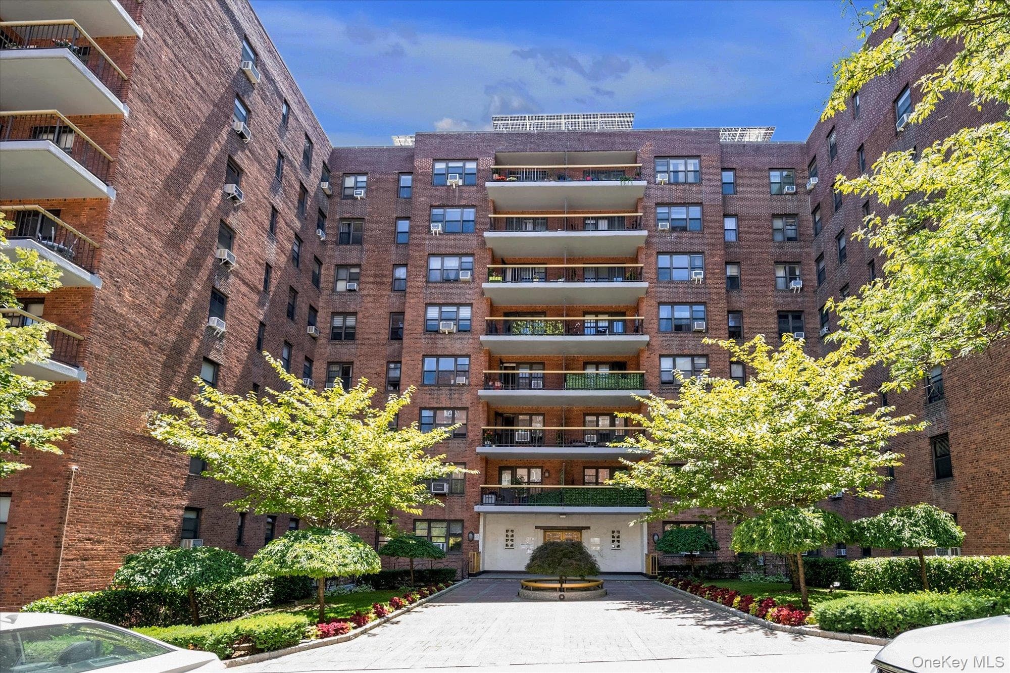 67-76 Booth Street St Unit: 2i, Forest Hills
