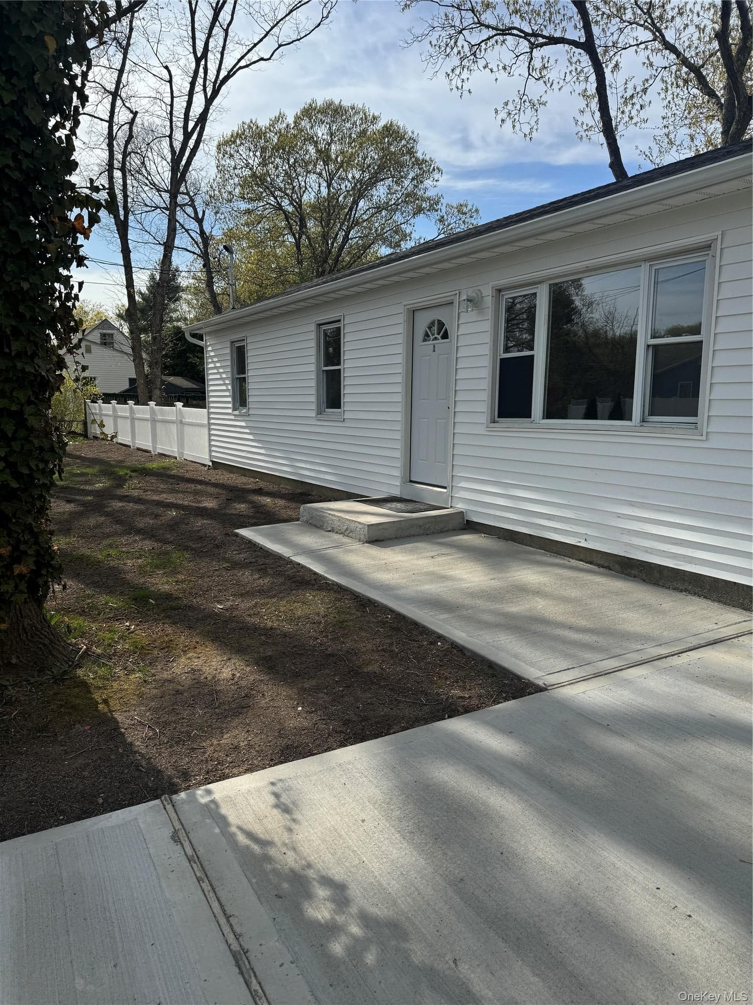 1 Pine Road, Middle Island
