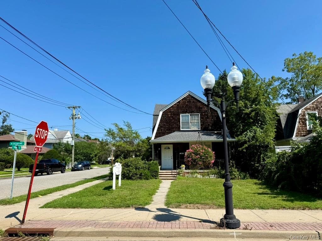 165 Ocean Avenue, Patchogue