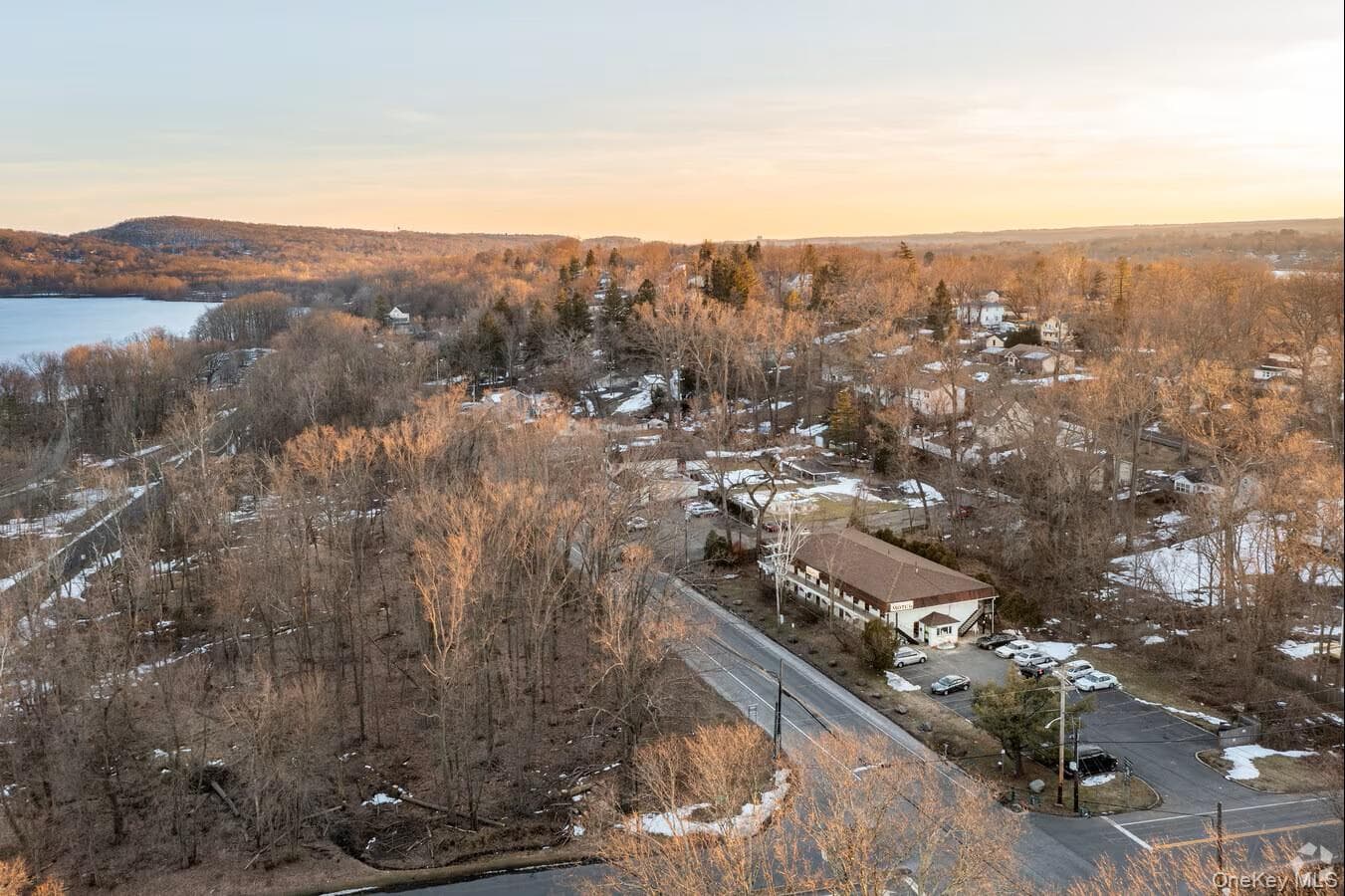 972 S Route 9w, Congers