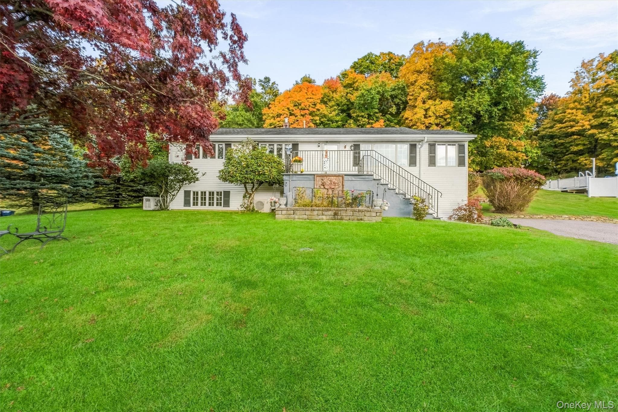 43 Lakeview Road, Carmel
