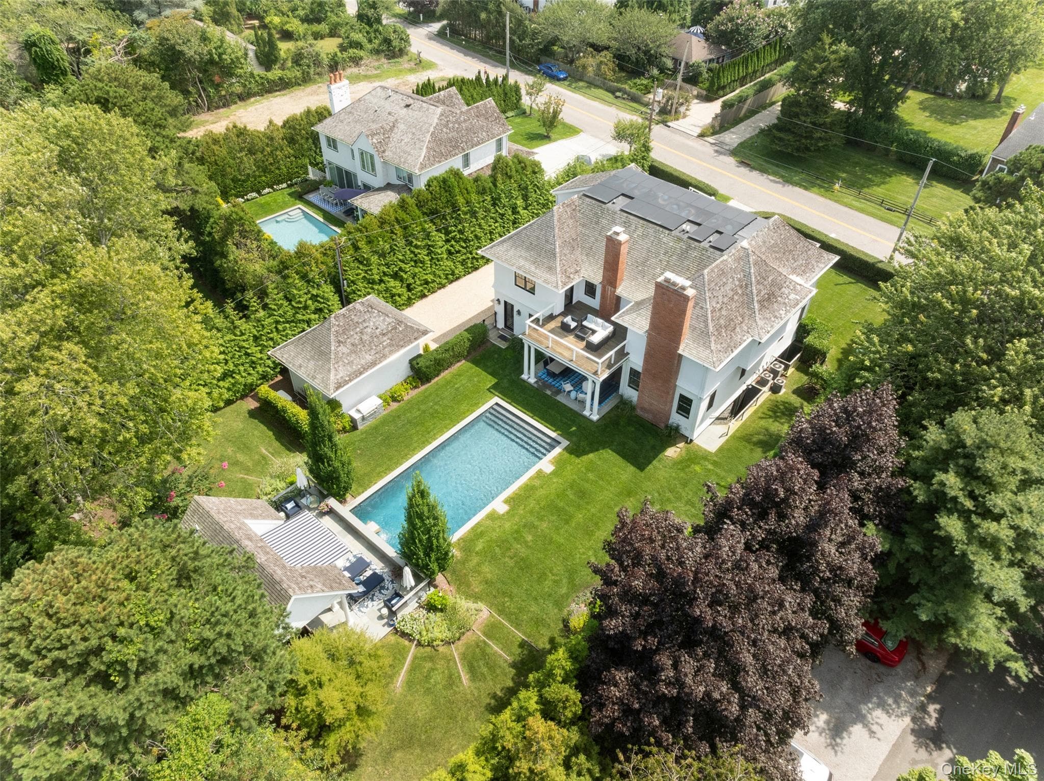 65 Middle Pond Road, Southampton