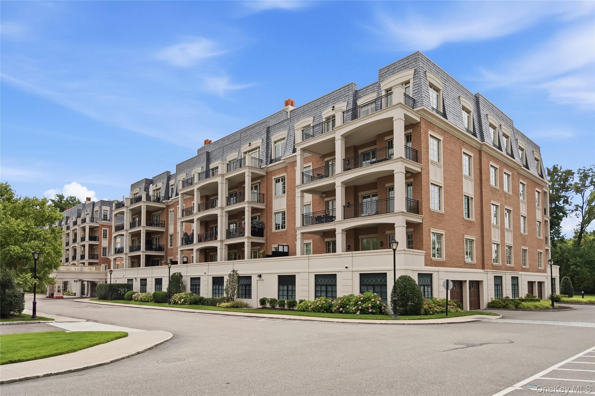 3000 Royal Court Unit: 3206, North Hills