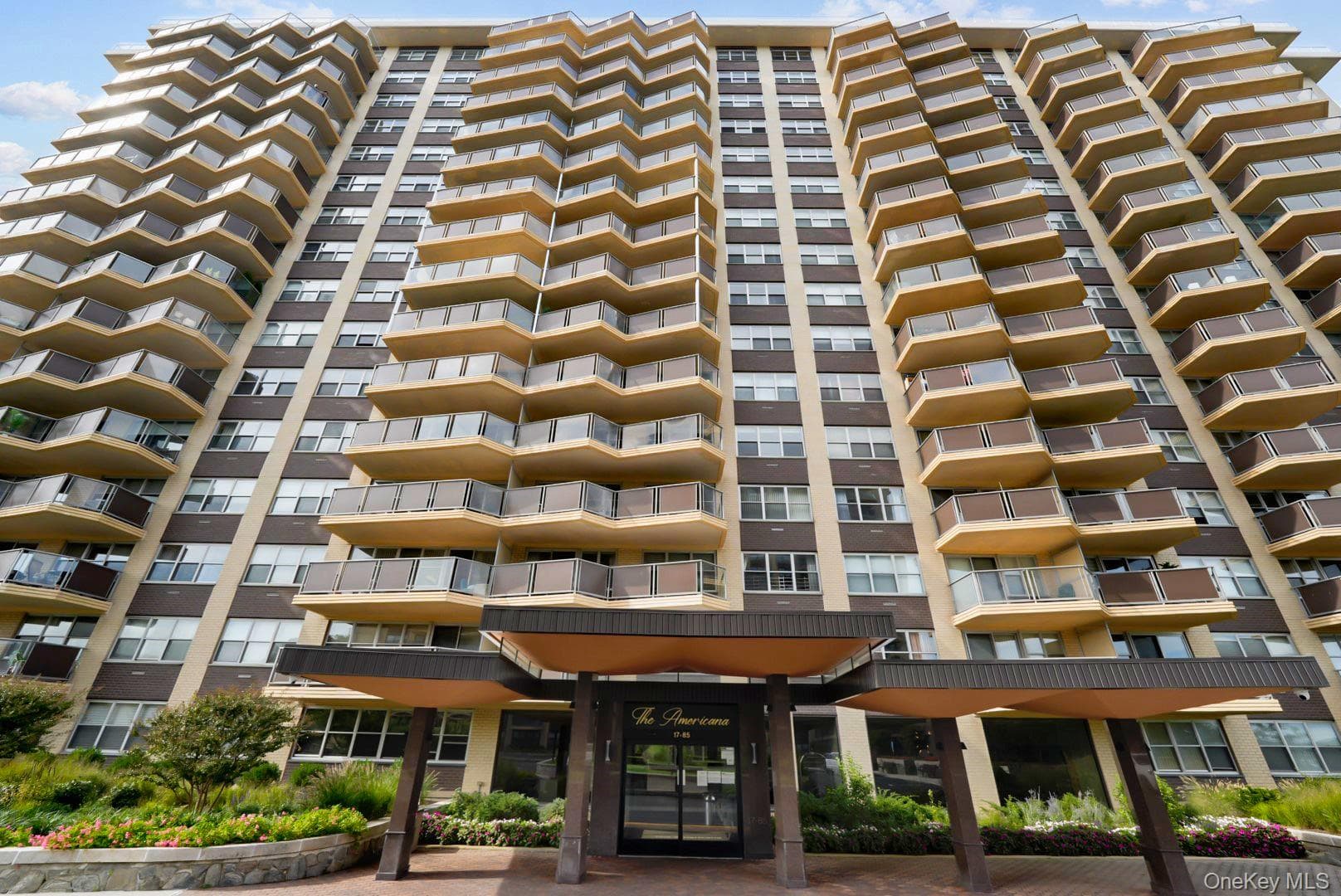 17-85 215th Street Unit: 2H, Bayside