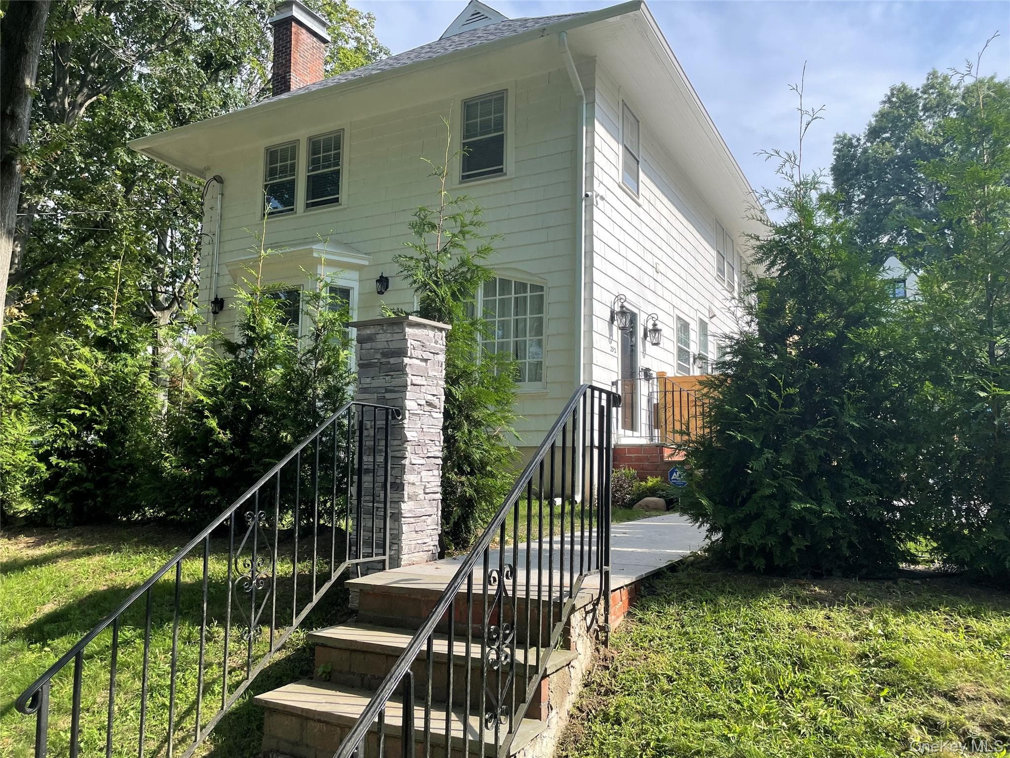 252 Beverly Road, Douglaston