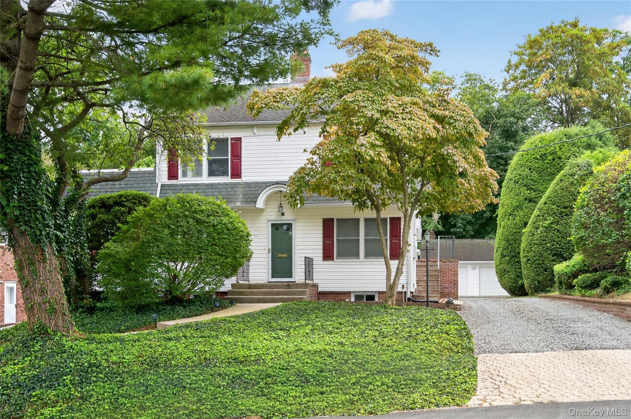 432 W Main Street, Huntington