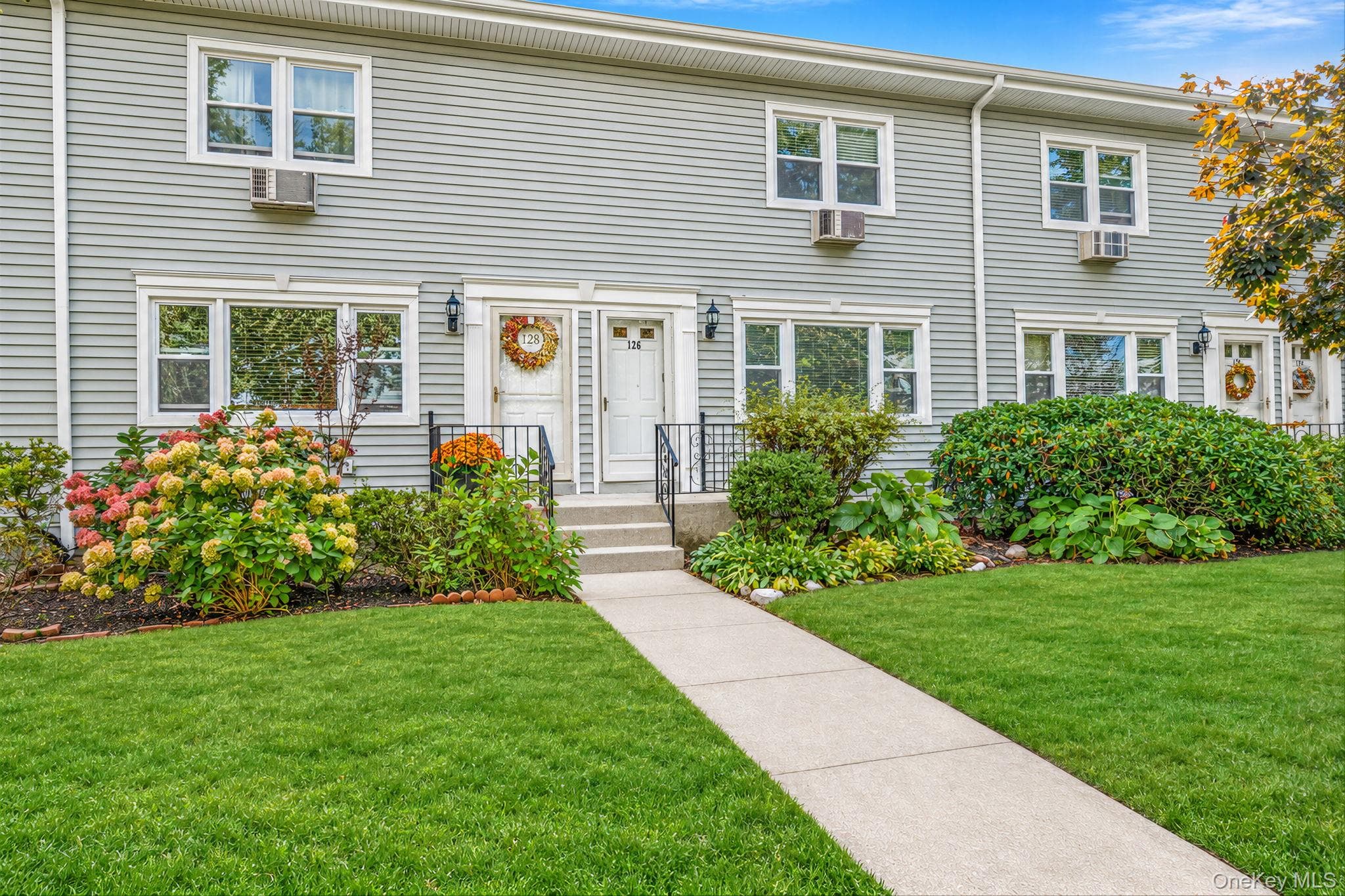 126 Cardinal Lane Unit: 126, Islip