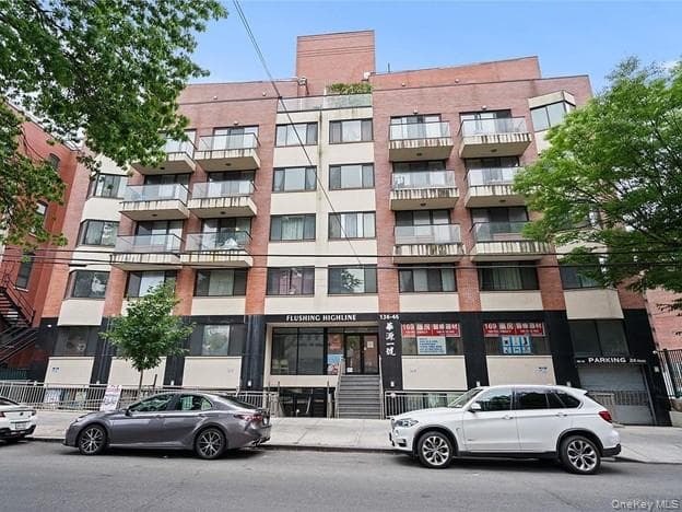 136-46 41st Avenue Unit: 1E, Flushing