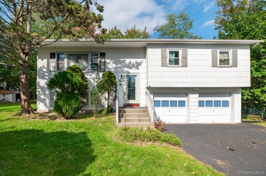10 Connecticut Court, Valley Cottage
