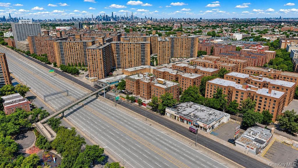 9910 60th Avenue Unit: 5J, Corona