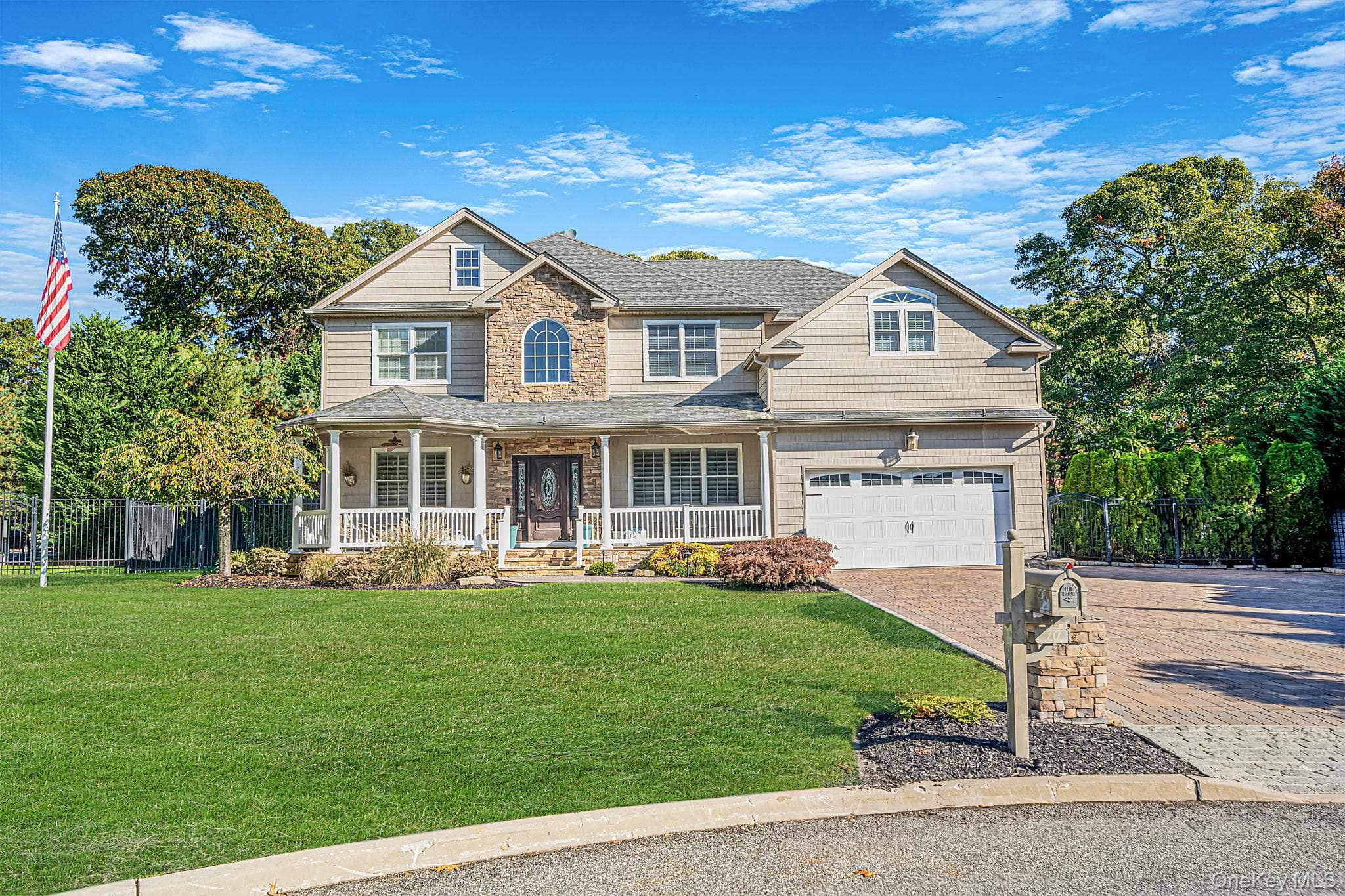10 Privet Court, Smithtown