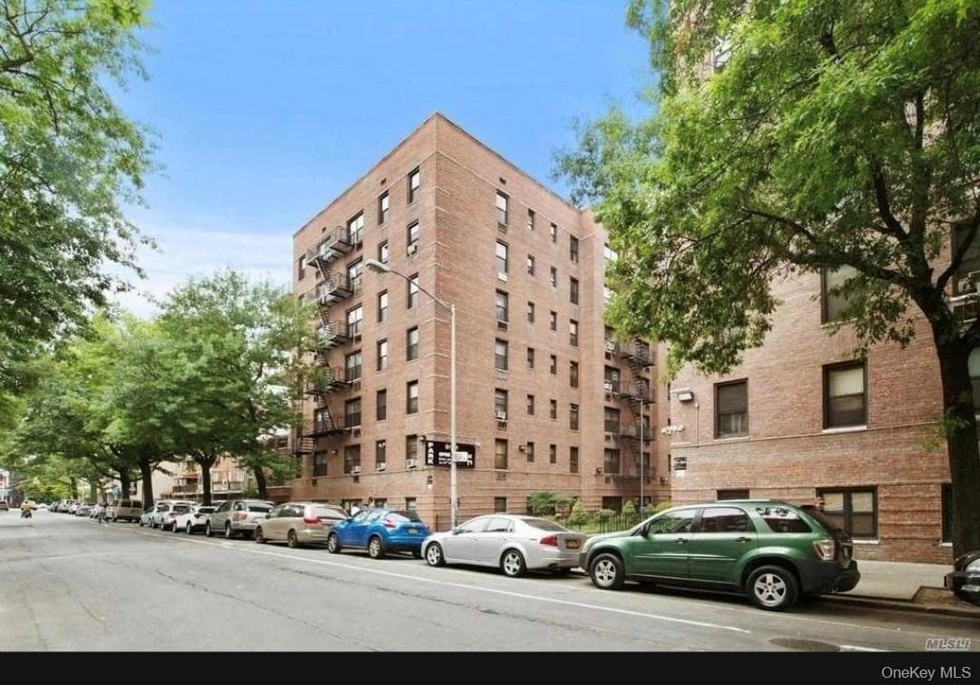 132-35 Sanford Avenue Unit: LD, Flushing